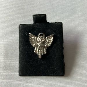 ᕼᗩᖇᒪᗴY ᗪᗩᐯIᗪᔕOᑎ ᗩᑎᘜᗴᒪ ᖇIᗪIᑎᘜ ᑭIᑎ❄️☃️🎄